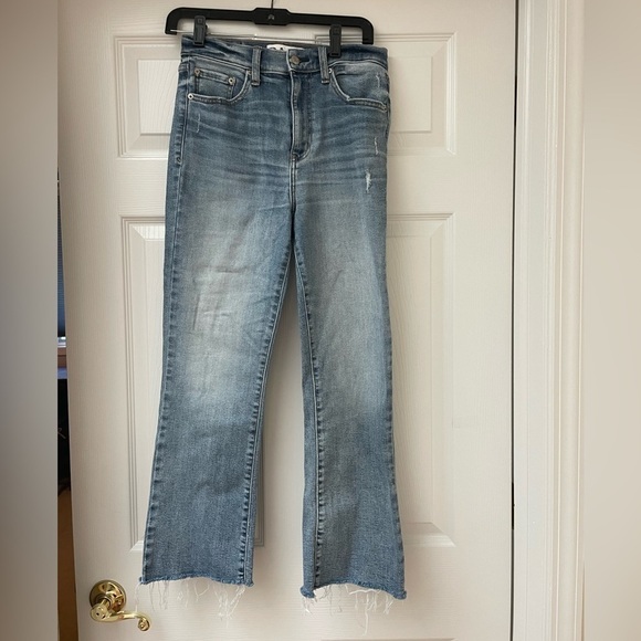 Daze Pants - DAZE cropped flare legged jeans women’s size 28